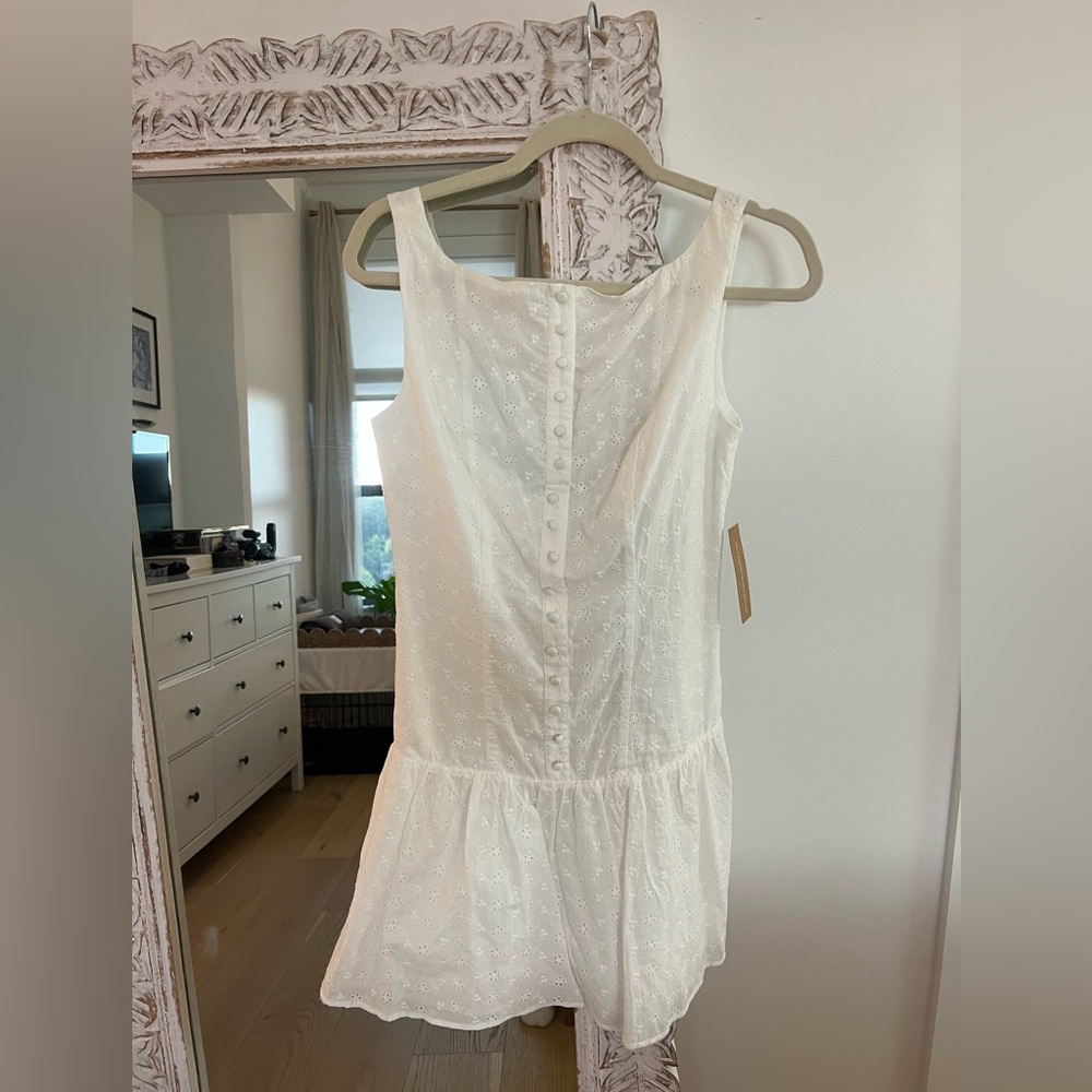 Elegant White Mini Dress